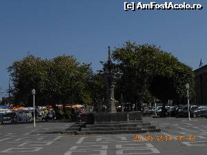 [P32] Piața portului, Piața Evanghelimos, după numele bisericii de aici.  » foto by Rodel
 - 
<span class="allrVoted glyphicon glyphicon-heart hidden" id="av528662"></span>
<a class="m-l-10 hidden" id="sv528662" onclick="voting_Foto_DelVot(,528662,12653)" role="button">șterge vot <span class="glyphicon glyphicon-remove"></span></a>
<a id="v9528662" class=" c-red"  onclick="voting_Foto_SetVot(528662)" role="button"><span class="glyphicon glyphicon-heart-empty"></span> <b>LIKE</b> = Votează poza</a> <img class="hidden"  id="f528662W9" src="/imagini/loader.gif" border="0" /><span class="AjErrMes hidden" id="e528662ErM"></span>