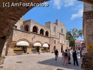 [P07] Venind dinspre Liberty Gate, vedere spre Panagia Tou Kastro, alături magazinul Stavrianakis de bijou. » foto by maryka
 - 
<span class="allrVoted glyphicon glyphicon-heart hidden" id="av1317265"></span>
<a class="m-l-10 hidden" id="sv1317265" onclick="voting_Foto_DelVot(,1317265,12653)" role="button">șterge vot <span class="glyphicon glyphicon-remove"></span></a>
<a id="v91317265" class=" c-red"  onclick="voting_Foto_SetVot(1317265)" role="button"><span class="glyphicon glyphicon-heart-empty"></span> <b>LIKE</b> = Votează poza</a> <img class="hidden"  id="f1317265W9" src="/imagini/loader.gif" border="0" /><span class="AjErrMes hidden" id="e1317265ErM"></span>