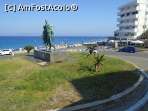 [P25] Statuia lui Diagoras din Piața Psaropoula. » foto by Carmen Ion
 - 
<span class="allrVoted glyphicon glyphicon-heart hidden" id="av1201733"></span>
<a class="m-l-10 hidden" id="sv1201733" onclick="voting_Foto_DelVot(,1201733,12653)" role="button">șterge vot <span class="glyphicon glyphicon-remove"></span></a>
<a id="v91201733" class=" c-red"  onclick="voting_Foto_SetVot(1201733)" role="button"><span class="glyphicon glyphicon-heart-empty"></span> <b>LIKE</b> = Votează poza</a> <img class="hidden"  id="f1201733W9" src="/imagini/loader.gif" border="0" /><span class="AjErrMes hidden" id="e1201733ErM"></span>