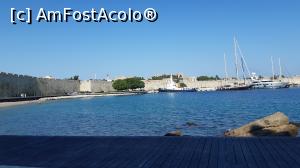 [P04] Portul Mandraki și Fortăreața Agios Nikolaos. » foto by Carmen Ion
 - 
<span class="allrVoted glyphicon glyphicon-heart hidden" id="av1201712"></span>
<a class="m-l-10 hidden" id="sv1201712" onclick="voting_Foto_DelVot(,1201712,12653)" role="button">șterge vot <span class="glyphicon glyphicon-remove"></span></a>
<a id="v91201712" class=" c-red"  onclick="voting_Foto_SetVot(1201712)" role="button"><span class="glyphicon glyphicon-heart-empty"></span> <b>LIKE</b> = Votează poza</a> <img class="hidden"  id="f1201712W9" src="/imagini/loader.gif" border="0" /><span class="AjErrMes hidden" id="e1201712ErM"></span>