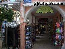 [P24] Magazin pe strada Alexandru Roma » foto by georgiana
 - 
<span class="allrVoted glyphicon glyphicon-heart hidden" id="av54288"></span>
<a class="m-l-10 hidden" id="sv54288" onclick="voting_Foto_DelVot(,54288,12676)" role="button">șterge vot <span class="glyphicon glyphicon-remove"></span></a>
<a id="v954288" class=" c-red"  onclick="voting_Foto_SetVot(54288)" role="button"><span class="glyphicon glyphicon-heart-empty"></span> <b>LIKE</b> = Votează poza</a> <img class="hidden"  id="f54288W9" src="/imagini/loader.gif" border="0" /><span class="AjErrMes hidden" id="e54288ErM"></span>