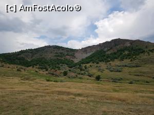 [P29] Vârfurile Țuțuiatu și Ghiunalțu (de la stânga la dreapta). » foto by Floryn81
 - 
<span class="allrVoted glyphicon glyphicon-heart hidden" id="av1068773"></span>
<a class="m-l-10 hidden" id="sv1068773" onclick="voting_Foto_DelVot(,1068773,12680)" role="button">șterge vot <span class="glyphicon glyphicon-remove"></span></a>
<a id="v91068773" class=" c-red"  onclick="voting_Foto_SetVot(1068773)" role="button"><span class="glyphicon glyphicon-heart-empty"></span> <b>LIKE</b> = Votează poza</a> <img class="hidden"  id="f1068773W9" src="/imagini/loader.gif" border="0" /><span class="AjErrMes hidden" id="e1068773ErM"></span>