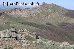 [P45] Munții Măcin, Traseul Culmea Pricopanului, O privire în urmă » foto by mprofeanu
 - 
<span class="allrVoted glyphicon glyphicon-heart hidden" id="av1222038"></span>
<a class="m-l-10 hidden" id="sv1222038" onclick="voting_Foto_DelVot(,1222038,12680)" role="button">șterge vot <span class="glyphicon glyphicon-remove"></span></a>
<a id="v91222038" class=" c-red"  onclick="voting_Foto_SetVot(1222038)" role="button"><span class="glyphicon glyphicon-heart-empty"></span> <b>LIKE</b> = Votează poza</a> <img class="hidden"  id="f1222038W9" src="/imagini/loader.gif" border="0" /><span class="AjErrMes hidden" id="e1222038ErM"></span>