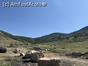 [P03] Varfuletul din mijloc este Tutuiatu, foto din parcarea din Greci » foto by Dan&Ema
 - 
<span class="allrVoted glyphicon glyphicon-heart hidden" id="av1073437"></span>
<a class="m-l-10 hidden" id="sv1073437" onclick="voting_Foto_DelVot(,1073437,12680)" role="button">șterge vot <span class="glyphicon glyphicon-remove"></span></a>
<a id="v91073437" class=" c-red"  onclick="voting_Foto_SetVot(1073437)" role="button"><span class="glyphicon glyphicon-heart-empty"></span> <b>LIKE</b> = Votează poza</a> <img class="hidden"  id="f1073437W9" src="/imagini/loader.gif" border="0" /><span class="AjErrMes hidden" id="e1073437ErM"></span>