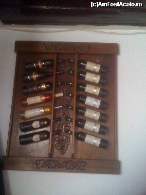 [P13] Vitrina deschisa cu cele mai alese soiuri de vin » foto by ak-ar de rumÂn †
 - 
<span class="allrVoted glyphicon glyphicon-heart hidden" id="av364739"></span>
<a class="m-l-10 hidden" id="sv364739" onclick="voting_Foto_DelVot(,364739,12705)" role="button">șterge vot <span class="glyphicon glyphicon-remove"></span></a>
<a id="v9364739" class=" c-red"  onclick="voting_Foto_SetVot(364739)" role="button"><span class="glyphicon glyphicon-heart-empty"></span> <b>LIKE</b> = Votează poza</a> <img class="hidden"  id="f364739W9" src="/imagini/loader.gif" border="0" /><span class="AjErrMes hidden" id="e364739ErM"></span>