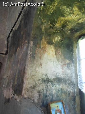 [P22] Mănăstirea-cetate Bradu - Biserica. Interior. » foto by iulianic
 - 
<span class="allrVoted glyphicon glyphicon-heart hidden" id="av1322457"></span>
<a class="m-l-10 hidden" id="sv1322457" onclick="voting_Foto_DelVot(,1322457,12715)" role="button">șterge vot <span class="glyphicon glyphicon-remove"></span></a>
<a id="v91322457" class=" c-red"  onclick="voting_Foto_SetVot(1322457)" role="button"><span class="glyphicon glyphicon-heart-empty"></span> <b>LIKE</b> = Votează poza</a> <img class="hidden"  id="f1322457W9" src="/imagini/loader.gif" border="0" /><span class="AjErrMes hidden" id="e1322457ErM"></span>