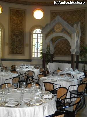 [P09] Restaurantul somptuos, aflat la parterul vilei. Calitatea mancarii - impecabila » foto by ctc
 - 
<span class="allrVoted glyphicon glyphicon-heart hidden" id="av365831"></span>
<a class="m-l-10 hidden" id="sv365831" onclick="voting_Foto_DelVot(,365831,12728)" role="button">șterge vot <span class="glyphicon glyphicon-remove"></span></a>
<a id="v9365831" class=" c-red"  onclick="voting_Foto_SetVot(365831)" role="button"><span class="glyphicon glyphicon-heart-empty"></span> <b>LIKE</b> = Votează poza</a> <img class="hidden"  id="f365831W9" src="/imagini/loader.gif" border="0" /><span class="AjErrMes hidden" id="e365831ErM"></span>