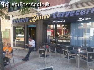 [P01] Cafeteria Buitre, Torrejón de Ardoz - și Lolo într-un (scurt) moment de respiro » foto by Dragoș_MD
 - 
<span class="allrVoted glyphicon glyphicon-heart hidden" id="av751708"></span>
<a class="m-l-10 hidden" id="sv751708" onclick="voting_Foto_DelVot(,751708,12730)" role="button">șterge vot <span class="glyphicon glyphicon-remove"></span></a>
<a id="v9751708" class=" c-red"  onclick="voting_Foto_SetVot(751708)" role="button"><span class="glyphicon glyphicon-heart-empty"></span> <b>LIKE</b> = Votează poza</a> <img class="hidden"  id="f751708W9" src="/imagini/loader.gif" border="0" /><span class="AjErrMes hidden" id="e751708ErM"></span>