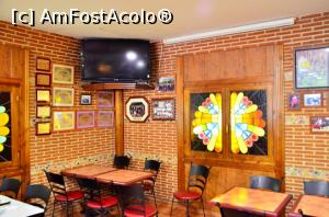 [P04] Cafeteria Buitre, Torrejón de Ardoz - panoplia » foto by Dragoș_MD
 - 
<span class="allrVoted glyphicon glyphicon-heart hidden" id="av751712"></span>
<a class="m-l-10 hidden" id="sv751712" onclick="voting_Foto_DelVot(,751712,12730)" role="button">șterge vot <span class="glyphicon glyphicon-remove"></span></a>
<a id="v9751712" class=" c-red"  onclick="voting_Foto_SetVot(751712)" role="button"><span class="glyphicon glyphicon-heart-empty"></span> <b>LIKE</b> = Votează poza</a> <img class="hidden"  id="f751712W9" src="/imagini/loader.gif" border="0" /><span class="AjErrMes hidden" id="e751712ErM"></span>