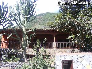 [P11] Un mic restaurant de pe insula Gomera unde am luat masa de pranz.  » foto by Hertha
 - 
<span class="allrVoted glyphicon glyphicon-heart hidden" id="av366128"></span>
<a class="m-l-10 hidden" id="sv366128" onclick="voting_Foto_DelVot(,366128,12735)" role="button">șterge vot <span class="glyphicon glyphicon-remove"></span></a>
<a id="v9366128" class=" c-red"  onclick="voting_Foto_SetVot(366128)" role="button"><span class="glyphicon glyphicon-heart-empty"></span> <b>LIKE</b> = Votează poza</a> <img class="hidden"  id="f366128W9" src="/imagini/loader.gif" border="0" /><span class="AjErrMes hidden" id="e366128ErM"></span>
