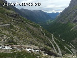 [P15] Drumul Trolilor, Norvegia - cu multe curbe în ac de păr, o șosea cu o singură bandă » foto by Aurici
 - 
<span class="allrVoted glyphicon glyphicon-heart hidden" id="av788812"></span>
<a class="m-l-10 hidden" id="sv788812" onclick="voting_Foto_DelVot(,788812,12754)" role="button">șterge vot <span class="glyphicon glyphicon-remove"></span></a>
<a id="v9788812" class=" c-red"  onclick="voting_Foto_SetVot(788812)" role="button"><span class="glyphicon glyphicon-heart-empty"></span> <b>LIKE</b> = Votează poza</a> <img class="hidden"  id="f788812W9" src="/imagini/loader.gif" border="0" /><span class="AjErrMes hidden" id="e788812ErM"></span>
