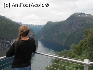 [P21] Fiordul Geiranger, Norvegia. Următoarea zi eram acolo, jos, în croazieră.  » foto by Aurici
 - 
<span class="allrVoted glyphicon glyphicon-heart hidden" id="av788835"></span>
<a class="m-l-10 hidden" id="sv788835" onclick="voting_Foto_DelVot(,788835,12754)" role="button">șterge vot <span class="glyphicon glyphicon-remove"></span></a>
<a id="v9788835" class=" c-red"  onclick="voting_Foto_SetVot(788835)" role="button"><span class="glyphicon glyphicon-heart-empty"></span> <b>LIKE</b> = Votează poza</a> <img class="hidden"  id="f788835W9" src="/imagini/loader.gif" border="0" /><span class="AjErrMes hidden" id="e788835ErM"></span>