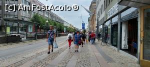 [P55] 55. Începem plimbarea prin oraș încadrându-ne pe bulevardul Kungsportsavenyn. » foto by msnd
 - 
<span class="allrVoted glyphicon glyphicon-heart hidden" id="av1334609"></span>
<a class="m-l-10 hidden" id="sv1334609" onclick="voting_Foto_DelVot(,1334609,12754)" role="button">șterge vot <span class="glyphicon glyphicon-remove"></span></a>
<a id="v91334609" class=" c-red"  onclick="voting_Foto_SetVot(1334609)" role="button"><span class="glyphicon glyphicon-heart-empty"></span> <b>LIKE</b> = Votează poza</a> <img class="hidden"  id="f1334609W9" src="/imagini/loader.gif" border="0" /><span class="AjErrMes hidden" id="e1334609ErM"></span>