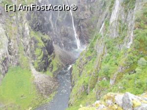 [P11] Cascada Voringfoss, săracă în apă în mijlocul verii.  » foto by marius gaudi*
 - 
<span class="allrVoted glyphicon glyphicon-heart hidden" id="av808427"></span>
<a class="m-l-10 hidden" id="sv808427" onclick="voting_Foto_DelVot(,808427,12754)" role="button">șterge vot <span class="glyphicon glyphicon-remove"></span></a>
<a id="v9808427" class=" c-red"  onclick="voting_Foto_SetVot(808427)" role="button"><span class="glyphicon glyphicon-heart-empty"></span> <b>LIKE</b> = Votează poza</a> <img class="hidden"  id="f808427W9" src="/imagini/loader.gif" border="0" /><span class="AjErrMes hidden" id="e808427ErM"></span>