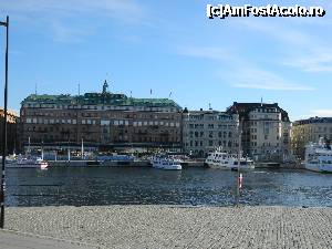 [P33] Stockholm, cladiri incantatoare de-a lungul canalului din fata Palatului Regal » foto by ileanaxperta*
 - 
<span class="allrVoted glyphicon glyphicon-heart hidden" id="av366750"></span>
<a class="m-l-10 hidden" id="sv366750" onclick="voting_Foto_DelVot(,366750,12754)" role="button">șterge vot <span class="glyphicon glyphicon-remove"></span></a>
<a id="v9366750" class=" c-red"  onclick="voting_Foto_SetVot(366750)" role="button"><span class="glyphicon glyphicon-heart-empty"></span> <b>LIKE</b> = Votează poza</a> <img class="hidden"  id="f366750W9" src="/imagini/loader.gif" border="0" /><span class="AjErrMes hidden" id="e366750ErM"></span>