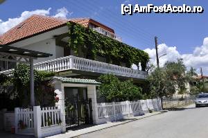 [P12] Vila Alexandra » foto by alexxys
 - 
<span class="allrVoted glyphicon glyphicon-heart hidden" id="av424520"></span>
<a class="m-l-10 hidden" id="sv424520" onclick="voting_Foto_DelVot(,424520,12775)" role="button">șterge vot <span class="glyphicon glyphicon-remove"></span></a>
<a id="v9424520" class=" c-red"  onclick="voting_Foto_SetVot(424520)" role="button"><span class="glyphicon glyphicon-heart-empty"></span> <b>LIKE</b> = Votează poza</a> <img class="hidden"  id="f424520W9" src="/imagini/loader.gif" border="0" /><span class="AjErrMes hidden" id="e424520ErM"></span>