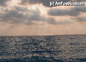 [P10] Marea Ionica la Egremni. Mangaiata de soare chiar si printre nori » foto by alexvat
 - 
<span class="allrVoted glyphicon glyphicon-heart hidden" id="av464446"></span>
<a class="m-l-10 hidden" id="sv464446" onclick="voting_Foto_DelVot(,464446,12776)" role="button">șterge vot <span class="glyphicon glyphicon-remove"></span></a>
<a id="v9464446" class=" c-red"  onclick="voting_Foto_SetVot(464446)" role="button"><span class="glyphicon glyphicon-heart-empty"></span> <b>LIKE</b> = Votează poza</a> <img class="hidden"  id="f464446W9" src="/imagini/loader.gif" border="0" /><span class="AjErrMes hidden" id="e464446ErM"></span>