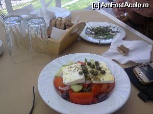 [P11] O salata greceasca si o portie cam firava de hamsii-14 euro » foto by dorgo
 - 
<span class="allrVoted glyphicon glyphicon-heart hidden" id="av532620"></span>
<a class="m-l-10 hidden" id="sv532620" onclick="voting_Foto_DelVot(,532620,12776)" role="button">șterge vot <span class="glyphicon glyphicon-remove"></span></a>
<a id="v9532620" class=" c-red"  onclick="voting_Foto_SetVot(532620)" role="button"><span class="glyphicon glyphicon-heart-empty"></span> <b>LIKE</b> = Votează poza</a> <img class="hidden"  id="f532620W9" src="/imagini/loader.gif" border="0" /><span class="AjErrMes hidden" id="e532620ErM"></span>