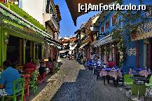 [P32] Strada din Lefkas, plina cu taverne » foto by basaku
 - 
<span class="allrVoted glyphicon glyphicon-heart hidden" id="av325555"></span>
<a class="m-l-10 hidden" id="sv325555" onclick="voting_Foto_DelVot(,325555,12776)" role="button">șterge vot <span class="glyphicon glyphicon-remove"></span></a>
<a id="v9325555" class=" c-red"  onclick="voting_Foto_SetVot(325555)" role="button"><span class="glyphicon glyphicon-heart-empty"></span> <b>LIKE</b> = Votează poza</a> <img class="hidden"  id="f325555W9" src="/imagini/loader.gif" border="0" /><span class="AjErrMes hidden" id="e325555ErM"></span>