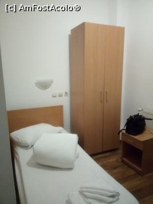 [P05] INTERIOR CAMERA SINGLE HOTEL SIR » foto by ile57b
 - 
<span class="allrVoted glyphicon glyphicon-heart hidden" id="av1282302"></span>
<a class="m-l-10 hidden" id="sv1282302" onclick="voting_Foto_DelVot(,1282302,12808)" role="button">șterge vot <span class="glyphicon glyphicon-remove"></span></a>
<a id="v91282302" class=" c-red"  onclick="voting_Foto_SetVot(1282302)" role="button"><span class="glyphicon glyphicon-heart-empty"></span> <b>LIKE</b> = Votează poza</a> <img class="hidden"  id="f1282302W9" src="/imagini/loader.gif" border="0" /><span class="AjErrMes hidden" id="e1282302ErM"></span>