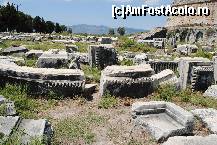 [P04] O 'mare' de ruine in fata amfiteatrului din Milet.  » foto by anca39*
 - 
<span class="allrVoted glyphicon glyphicon-heart hidden" id="av437748"></span>
<a class="m-l-10 hidden" id="sv437748" onclick="voting_Foto_DelVot(,437748,12809)" role="button">șterge vot <span class="glyphicon glyphicon-remove"></span></a>
<a id="v9437748" class=" c-red"  onclick="voting_Foto_SetVot(437748)" role="button"><span class="glyphicon glyphicon-heart-empty"></span> <b>LIKE</b> = Votează poza</a> <img class="hidden"  id="f437748W9" src="/imagini/loader.gif" border="0" /><span class="AjErrMes hidden" id="e437748ErM"></span>