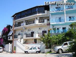 [P01] Hotel Faros din Neos Marmaras aflat pe faleza statiunii » foto by ionescunic
 - 
<span class="allrVoted glyphicon glyphicon-heart hidden" id="av369638"></span>
<a class="m-l-10 hidden" id="sv369638" onclick="voting_Foto_DelVot(,369638,12817)" role="button">șterge vot <span class="glyphicon glyphicon-remove"></span></a>
<a id="v9369638" class=" c-red"  onclick="voting_Foto_SetVot(369638)" role="button"><span class="glyphicon glyphicon-heart-empty"></span> <b>LIKE</b> = Votează poza</a> <img class="hidden"  id="f369638W9" src="/imagini/loader.gif" border="0" /><span class="AjErrMes hidden" id="e369638ErM"></span>