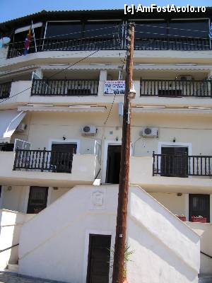 [P05] Hotel Faros din Neos Marmaras pe afara nu arata rau » foto by ionescunic
 - 
<span class="allrVoted glyphicon glyphicon-heart hidden" id="av369642"></span>
<a class="m-l-10 hidden" id="sv369642" onclick="voting_Foto_DelVot(,369642,12817)" role="button">șterge vot <span class="glyphicon glyphicon-remove"></span></a>
<a id="v9369642" class=" c-red"  onclick="voting_Foto_SetVot(369642)" role="button"><span class="glyphicon glyphicon-heart-empty"></span> <b>LIKE</b> = Votează poza</a> <img class="hidden"  id="f369642W9" src="/imagini/loader.gif" border="0" /><span class="AjErrMes hidden" id="e369642ErM"></span>