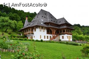 [P11] Casa episcopală » foto by AZE
 - 
<span class="allrVoted glyphicon glyphicon-heart hidden" id="av1279425"></span>
<a class="m-l-10 hidden" id="sv1279425" onclick="voting_Foto_DelVot(,1279425,12832)" role="button">șterge vot <span class="glyphicon glyphicon-remove"></span></a>
<a id="v91279425" class=" c-red"  onclick="voting_Foto_SetVot(1279425)" role="button"><span class="glyphicon glyphicon-heart-empty"></span> <b>LIKE</b> = Votează poza</a> <img class="hidden"  id="f1279425W9" src="/imagini/loader.gif" border="0" /><span class="AjErrMes hidden" id="e1279425ErM"></span>