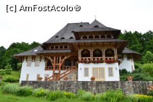 [P14] Casa episcopală » foto by AZE
 - 
<span class="allrVoted glyphicon glyphicon-heart hidden" id="av1279428"></span>
<a class="m-l-10 hidden" id="sv1279428" onclick="voting_Foto_DelVot(,1279428,12832)" role="button">șterge vot <span class="glyphicon glyphicon-remove"></span></a>
<a id="v91279428" class=" c-red"  onclick="voting_Foto_SetVot(1279428)" role="button"><span class="glyphicon glyphicon-heart-empty"></span> <b>LIKE</b> = Votează poza</a> <img class="hidden"  id="f1279428W9" src="/imagini/loader.gif" border="0" /><span class="AjErrMes hidden" id="e1279428ErM"></span>