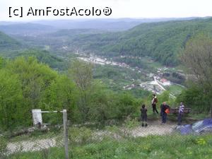 [P26] Mănăstirea Arnota - Satul Bistrița văzut de la mănăstire. » foto by iulianic
 - 
<span class="allrVoted glyphicon glyphicon-heart hidden" id="av1236258"></span>
<a class="m-l-10 hidden" id="sv1236258" onclick="voting_Foto_DelVot(,1236258,12858)" role="button">șterge vot <span class="glyphicon glyphicon-remove"></span></a>
<a id="v91236258" class=" c-red"  onclick="voting_Foto_SetVot(1236258)" role="button"><span class="glyphicon glyphicon-heart-empty"></span> <b>LIKE</b> = Votează poza</a> <img class="hidden"  id="f1236258W9" src="/imagini/loader.gif" border="0" /><span class="AjErrMes hidden" id="e1236258ErM"></span>