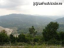 [P08] Vedere de pe platoul din fata Manastirii Arnota » foto by ascent
 - 
<span class="allrVoted glyphicon glyphicon-heart hidden" id="av148919"></span>
<a class="m-l-10 hidden" id="sv148919" onclick="voting_Foto_DelVot(,148919,12858)" role="button">șterge vot <span class="glyphicon glyphicon-remove"></span></a>
<a id="v9148919" class=" c-red"  onclick="voting_Foto_SetVot(148919)" role="button"><span class="glyphicon glyphicon-heart-empty"></span> <b>LIKE</b> = Votează poza</a> <img class="hidden"  id="f148919W9" src="/imagini/loader.gif" border="0" /><span class="AjErrMes hidden" id="e148919ErM"></span>