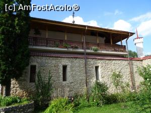 [P14] Paraclisul de la Mănăstirea Arnota - vedere din exterior.  » foto by tata123 🔱
 - 
<span class="allrVoted glyphicon glyphicon-heart hidden" id="av916776"></span>
<a class="m-l-10 hidden" id="sv916776" onclick="voting_Foto_DelVot(,916776,12858)" role="button">șterge vot <span class="glyphicon glyphicon-remove"></span></a>
<a id="v9916776" class=" c-red"  onclick="voting_Foto_SetVot(916776)" role="button"><span class="glyphicon glyphicon-heart-empty"></span> <b>LIKE</b> = Votează poza</a> <img class="hidden"  id="f916776W9" src="/imagini/loader.gif" border="0" /><span class="AjErrMes hidden" id="e916776ErM"></span>
