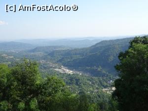 [P19] Valea Bistriței și satul Bistrița - vedere de lângă Mănăstirea Arnota.  » foto by tata123 🔱
 - 
<span class="allrVoted glyphicon glyphicon-heart hidden" id="av916781"></span>
<a class="m-l-10 hidden" id="sv916781" onclick="voting_Foto_DelVot(,916781,12858)" role="button">șterge vot <span class="glyphicon glyphicon-remove"></span></a>
<a id="v9916781" class=" c-red"  onclick="voting_Foto_SetVot(916781)" role="button"><span class="glyphicon glyphicon-heart-empty"></span> <b>LIKE</b> = Votează poza</a> <img class="hidden"  id="f916781W9" src="/imagini/loader.gif" border="0" /><span class="AjErrMes hidden" id="e916781ErM"></span>