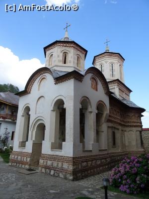 [P05] Biserica ctitorită de Matei Basarab și modificată de familia Brâncoveanu.  » foto by tata123 🔱
 - 
<span class="allrVoted glyphicon glyphicon-heart hidden" id="av916766"></span>
<a class="m-l-10 hidden" id="sv916766" onclick="voting_Foto_DelVot(,916766,12858)" role="button">șterge vot <span class="glyphicon glyphicon-remove"></span></a>
<a id="v9916766" class=" c-red"  onclick="voting_Foto_SetVot(916766)" role="button"><span class="glyphicon glyphicon-heart-empty"></span> <b>LIKE</b> = Votează poza</a> <img class="hidden"  id="f916766W9" src="/imagini/loader.gif" border="0" /><span class="AjErrMes hidden" id="e916766ErM"></span>