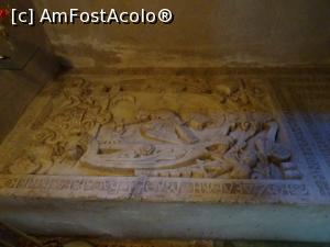 [P09] Piatra funerară de marmură a domnului Matei Basarab - Mănăstirea Arnota.  » foto by tata123 🔱
 - 
<span class="allrVoted glyphicon glyphicon-heart hidden" id="av916771"></span>
<a class="m-l-10 hidden" id="sv916771" onclick="voting_Foto_DelVot(,916771,12858)" role="button">șterge vot <span class="glyphicon glyphicon-remove"></span></a>
<a id="v9916771" class=" c-red"  onclick="voting_Foto_SetVot(916771)" role="button"><span class="glyphicon glyphicon-heart-empty"></span> <b>LIKE</b> = Votează poza</a> <img class="hidden"  id="f916771W9" src="/imagini/loader.gif" border="0" /><span class="AjErrMes hidden" id="e916771ErM"></span>
