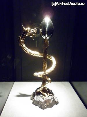 [P62] Teatre Museu Dalí din Figuerés: camera 7 cu expoziția de bijuterii din aur realizate de Dali » foto by mariana.olaru
 - 
<span class="allrVoted glyphicon glyphicon-heart hidden" id="av436829"></span>
<a class="m-l-10 hidden" id="sv436829" onclick="voting_Foto_DelVot(,436829,12859)" role="button">șterge vot <span class="glyphicon glyphicon-remove"></span></a>
<a id="v9436829" class=" c-red"  onclick="voting_Foto_SetVot(436829)" role="button"><span class="glyphicon glyphicon-heart-empty"></span> <b>LIKE</b> = Votează poza</a> <img class="hidden"  id="f436829W9" src="/imagini/loader.gif" border="0" /><span class="AjErrMes hidden" id="e436829ErM"></span>