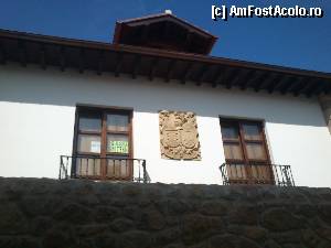 [P08] O casa simpla, dar a carei blazon ne aminteste de trecut...  » foto by alinaro
 - 
<span class="allrVoted glyphicon glyphicon-heart hidden" id="av371604"></span>
<a class="m-l-10 hidden" id="sv371604" onclick="voting_Foto_DelVot(,371604,12863)" role="button">șterge vot <span class="glyphicon glyphicon-remove"></span></a>
<a id="v9371604" class=" c-red"  onclick="voting_Foto_SetVot(371604)" role="button"><span class="glyphicon glyphicon-heart-empty"></span> <b>LIKE</b> = Votează poza</a> <img class="hidden"  id="f371604W9" src="/imagini/loader.gif" border="0" /><span class="AjErrMes hidden" id="e371604ErM"></span>