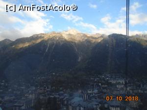[P11] O parte din Chamonix și o parte din munții ce-l înconjură » foto by Mitica49
 - 
<span class="allrVoted glyphicon glyphicon-heart hidden" id="av1028732"></span>
<a class="m-l-10 hidden" id="sv1028732" onclick="voting_Foto_DelVot(,1028732,12870)" role="button">șterge vot <span class="glyphicon glyphicon-remove"></span></a>
<a id="v91028732" class=" c-red"  onclick="voting_Foto_SetVot(1028732)" role="button"><span class="glyphicon glyphicon-heart-empty"></span> <b>LIKE</b> = Votează poza</a> <img class="hidden"  id="f1028732W9" src="/imagini/loader.gif" border="0" /><span class="AjErrMes hidden" id="e1028732ErM"></span>