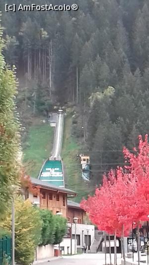 [P15] În plan îndepărtat trambulina pentru sărituri cu schiurile » foto by Mitica49
 - 
<span class="allrVoted glyphicon glyphicon-heart hidden" id="av1028736"></span>
<a class="m-l-10 hidden" id="sv1028736" onclick="voting_Foto_DelVot(,1028736,12870)" role="button">șterge vot <span class="glyphicon glyphicon-remove"></span></a>
<a id="v91028736" class=" c-red"  onclick="voting_Foto_SetVot(1028736)" role="button"><span class="glyphicon glyphicon-heart-empty"></span> <b>LIKE</b> = Votează poza</a> <img class="hidden"  id="f1028736W9" src="/imagini/loader.gif" border="0" /><span class="AjErrMes hidden" id="e1028736ErM"></span>