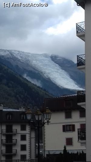 [P24] Glacier des Bossons văzut din Chamonix » foto by Mitica49
 - 
<span class="allrVoted glyphicon glyphicon-heart hidden" id="av1028745"></span>
<a class="m-l-10 hidden" id="sv1028745" onclick="voting_Foto_DelVot(,1028745,12870)" role="button">șterge vot <span class="glyphicon glyphicon-remove"></span></a>
<a id="v91028745" class=" c-red"  onclick="voting_Foto_SetVot(1028745)" role="button"><span class="glyphicon glyphicon-heart-empty"></span> <b>LIKE</b> = Votează poza</a> <img class="hidden"  id="f1028745W9" src="/imagini/loader.gif" border="0" /><span class="AjErrMes hidden" id="e1028745ErM"></span>