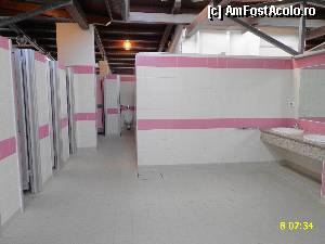 [P14] Grupul sanitar al Doamnelor si Domnisoarelor; curatenie impecabila.  » foto by cathzel
 - 
<span class="allrVoted glyphicon glyphicon-heart hidden" id="av372118"></span>
<a class="m-l-10 hidden" id="sv372118" onclick="voting_Foto_DelVot(,372118,12876)" role="button">șterge vot <span class="glyphicon glyphicon-remove"></span></a>
<a id="v9372118" class=" c-red"  onclick="voting_Foto_SetVot(372118)" role="button"><span class="glyphicon glyphicon-heart-empty"></span> <b>LIKE</b> = Votează poza</a> <img class="hidden"  id="f372118W9" src="/imagini/loader.gif" border="0" /><span class="AjErrMes hidden" id="e372118ErM"></span>