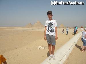 [P37] Cairo - panoramă asupra piramidelor » foto by alexms
 - 
<span class="allrVoted glyphicon glyphicon-heart hidden" id="av702970"></span>
<a class="m-l-10 hidden" id="sv702970" onclick="voting_Foto_DelVot(,702970,12877)" role="button">șterge vot <span class="glyphicon glyphicon-remove"></span></a>
<a id="v9702970" class=" c-red"  onclick="voting_Foto_SetVot(702970)" role="button"><span class="glyphicon glyphicon-heart-empty"></span> <b>LIKE</b> = Votează poza</a> <img class="hidden"  id="f702970W9" src="/imagini/loader.gif" border="0" /><span class="AjErrMes hidden" id="e702970ErM"></span>