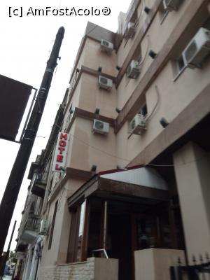 [P03] FATADA HOTEL  TIP BUTIC » foto by ile57b
 - 
<span class="allrVoted glyphicon glyphicon-heart hidden" id="av1290409"></span>
<a class="m-l-10 hidden" id="sv1290409" onclick="voting_Foto_DelVot(,1290409,12892)" role="button">șterge vot <span class="glyphicon glyphicon-remove"></span></a>
<a id="v91290409" class=" c-red"  onclick="voting_Foto_SetVot(1290409)" role="button"><span class="glyphicon glyphicon-heart-empty"></span> <b>LIKE</b> = Votează poza</a> <img class="hidden"  id="f1290409W9" src="/imagini/loader.gif" border="0" /><span class="AjErrMes hidden" id="e1290409ErM"></span>