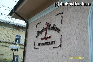 [P03] Restaurant 'Sapte Coline' / Intrarea in edificiu... VINI&CIBI.  » foto by RossoNerro
 - 
<span class="allrVoted glyphicon glyphicon-heart hidden" id="av381349"></span>
<a class="m-l-10 hidden" id="sv381349" onclick="voting_Foto_DelVot(,381349,12895)" role="button">șterge vot <span class="glyphicon glyphicon-remove"></span></a>
<a id="v9381349" class=" c-red"  onclick="voting_Foto_SetVot(381349)" role="button"><span class="glyphicon glyphicon-heart-empty"></span> <b>LIKE</b> = Votează poza</a> <img class="hidden"  id="f381349W9" src="/imagini/loader.gif" border="0" /><span class="AjErrMes hidden" id="e381349ErM"></span>