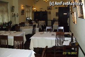 [P05] Restaurant 'Sapte Coline' / 'Salonul Fumatorilor' (detaliu)... in spate... grupurile sanitare.  » foto by RossoNerro
 - 
<span class="allrVoted glyphicon glyphicon-heart hidden" id="av381351"></span>
<a class="m-l-10 hidden" id="sv381351" onclick="voting_Foto_DelVot(,381351,12895)" role="button">șterge vot <span class="glyphicon glyphicon-remove"></span></a>
<a id="v9381351" class=" c-red"  onclick="voting_Foto_SetVot(381351)" role="button"><span class="glyphicon glyphicon-heart-empty"></span> <b>LIKE</b> = Votează poza</a> <img class="hidden"  id="f381351W9" src="/imagini/loader.gif" border="0" /><span class="AjErrMes hidden" id="e381351ErM"></span>