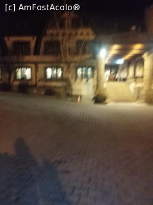 [P06] Exterior restaurant » foto by MarinaCo
 - 
<span class="allrVoted glyphicon glyphicon-heart hidden" id="av1275553"></span>
<a class="m-l-10 hidden" id="sv1275553" onclick="voting_Foto_DelVot(,1275553,12895)" role="button">șterge vot <span class="glyphicon glyphicon-remove"></span></a>
<a id="v91275553" class=" c-red"  onclick="voting_Foto_SetVot(1275553)" role="button"><span class="glyphicon glyphicon-heart-empty"></span> <b>LIKE</b> = Votează poza</a> <img class="hidden"  id="f1275553W9" src="/imagini/loader.gif" border="0" /><span class="AjErrMes hidden" id="e1275553ErM"></span>