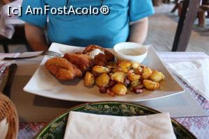 [P10] Iași, Hanul Dacilor, Cotletul Uriaș, șnițel din cotlet de porc cu sos și lămâie și garnitură „Cartofi Țărănești” » foto by mprofeanu
 - 
<span class="allrVoted glyphicon glyphicon-heart hidden" id="av1133785"></span>
<a class="m-l-10 hidden" id="sv1133785" onclick="voting_Foto_DelVot(,1133785,12895)" role="button">șterge vot <span class="glyphicon glyphicon-remove"></span></a>
<a id="v91133785" class=" c-red"  onclick="voting_Foto_SetVot(1133785)" role="button"><span class="glyphicon glyphicon-heart-empty"></span> <b>LIKE</b> = Votează poza</a> <img class="hidden"  id="f1133785W9" src="/imagini/loader.gif" border="0" /><span class="AjErrMes hidden" id="e1133785ErM"></span>