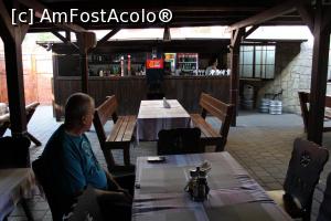 [P04] Iași, Hanul Dacilor, Am Fost Acolo pe terasă, se vede și barul acesteia » foto by mprofeanu
 - 
<span class="allrVoted glyphicon glyphicon-heart hidden" id="av1133779"></span>
<a class="m-l-10 hidden" id="sv1133779" onclick="voting_Foto_DelVot(,1133779,12895)" role="button">șterge vot <span class="glyphicon glyphicon-remove"></span></a>
<a id="v91133779" class=" c-red"  onclick="voting_Foto_SetVot(1133779)" role="button"><span class="glyphicon glyphicon-heart-empty"></span> <b>LIKE</b> = Votează poza</a> <img class="hidden"  id="f1133779W9" src="/imagini/loader.gif" border="0" /><span class="AjErrMes hidden" id="e1133779ErM"></span>