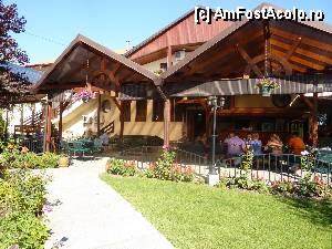 [P07] Restaurantul pensiunii Little Texas / vedere spre terasa, din gradina » foto by adri-nico
 - 
<span class="allrVoted glyphicon glyphicon-heart hidden" id="av372695"></span>
<a class="m-l-10 hidden" id="sv372695" onclick="voting_Foto_DelVot(,372695,12895)" role="button">șterge vot <span class="glyphicon glyphicon-remove"></span></a>
<a id="v9372695" class=" c-red"  onclick="voting_Foto_SetVot(372695)" role="button"><span class="glyphicon glyphicon-heart-empty"></span> <b>LIKE</b> = Votează poza</a> <img class="hidden"  id="f372695W9" src="/imagini/loader.gif" border="0" /><span class="AjErrMes hidden" id="e372695ErM"></span>