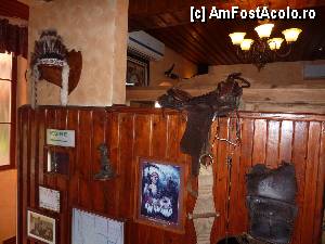 [P09] Restaurantul pensiunii Little Texas / 'obecte' de decor... din indepartatul Texax » foto by adri-nico
 - 
<span class="allrVoted glyphicon glyphicon-heart hidden" id="av372699"></span>
<a class="m-l-10 hidden" id="sv372699" onclick="voting_Foto_DelVot(,372699,12895)" role="button">șterge vot <span class="glyphicon glyphicon-remove"></span></a>
<a id="v9372699" class=" c-red"  onclick="voting_Foto_SetVot(372699)" role="button"><span class="glyphicon glyphicon-heart-empty"></span> <b>LIKE</b> = Votează poza</a> <img class="hidden"  id="f372699W9" src="/imagini/loader.gif" border="0" /><span class="AjErrMes hidden" id="e372699ErM"></span>